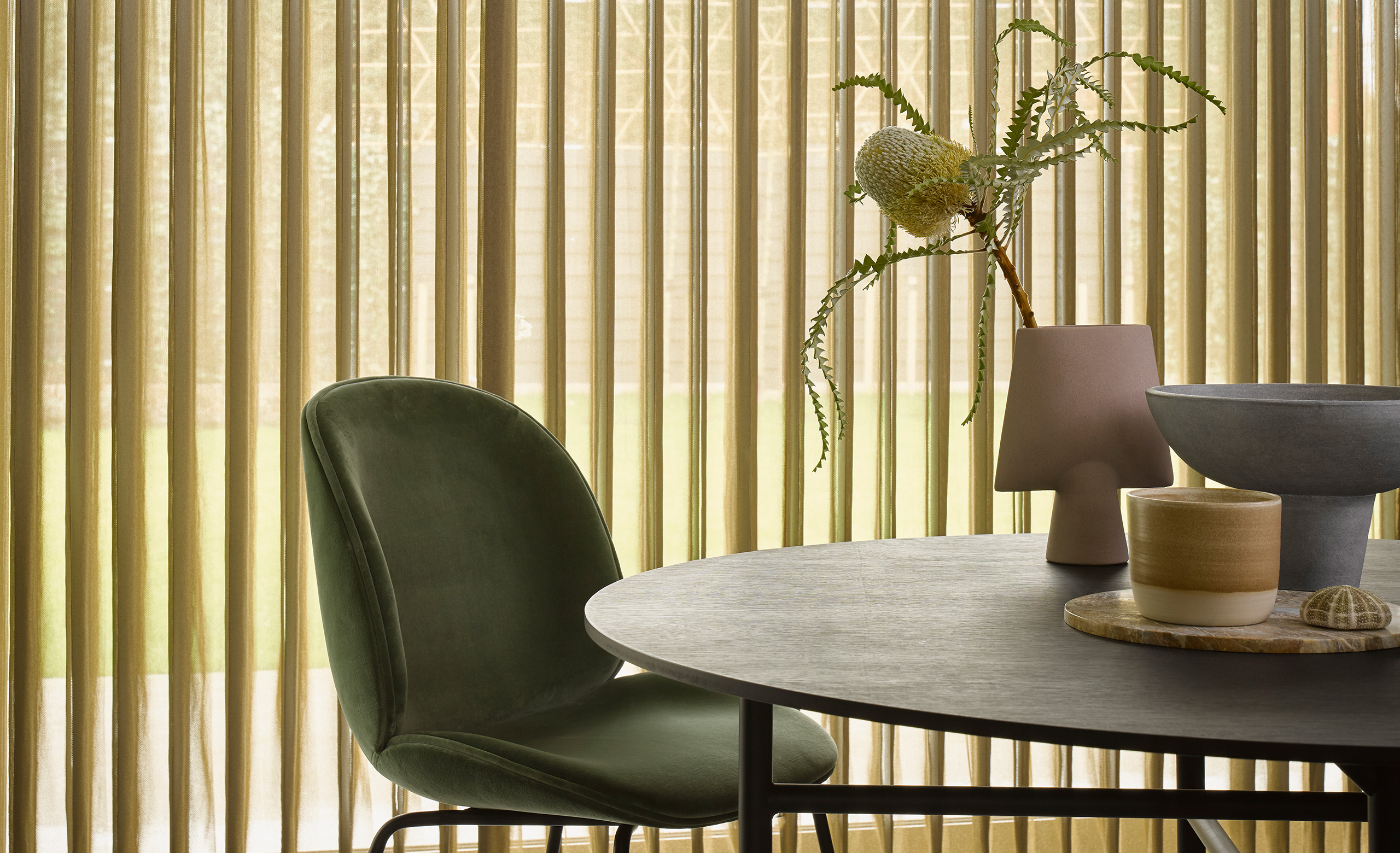 Gordijnen_Versus_inbetween_florie_mosterd_transparant_2560x1560